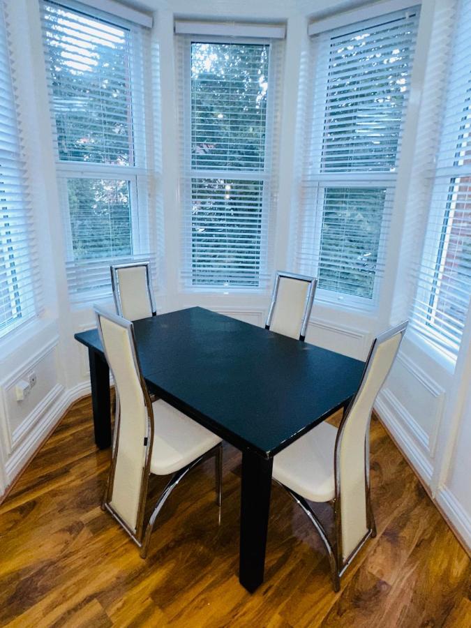 Newly Refurbished Two Bedrooms Flat St Leonards-on-Sea エクステリア 写真