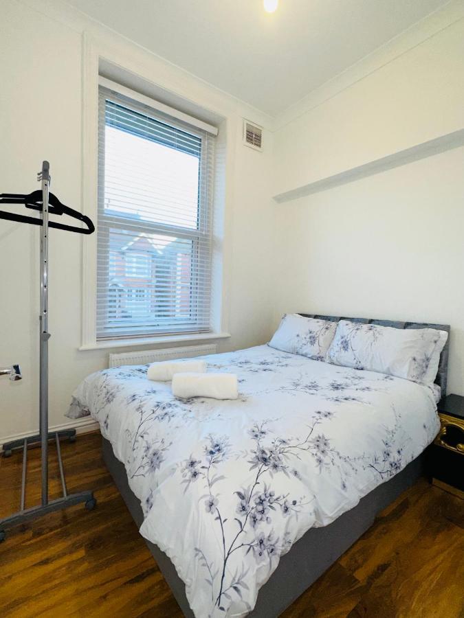 Newly Refurbished Two Bedrooms Flat St Leonards-on-Sea エクステリア 写真